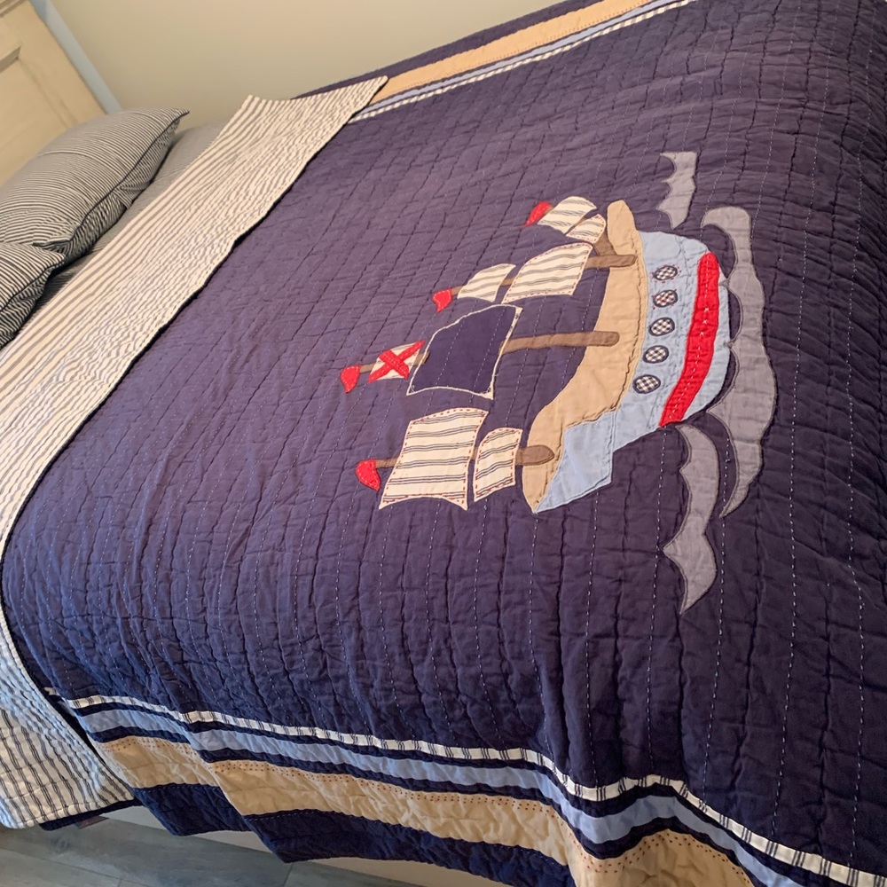 Twin size Pottery Barn kids Quilt